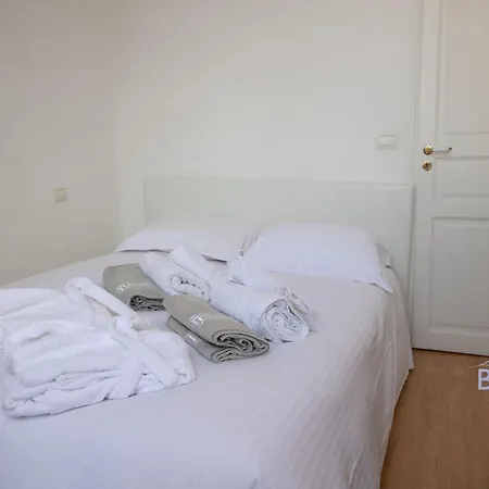 Beautiful Place Nationale In Old Town Apartment