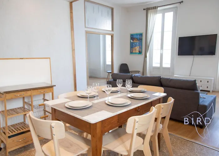 Beautiful Place Nationale In Old Town